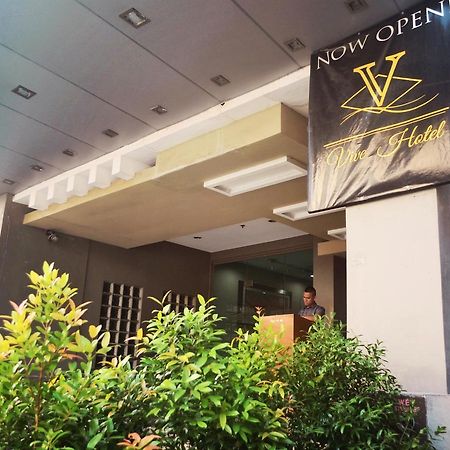 Vive Hotel Makati City Bagian luar foto