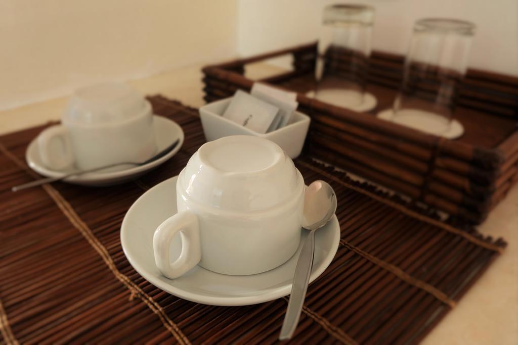 Vive Hotel Makati City Bagian luar foto