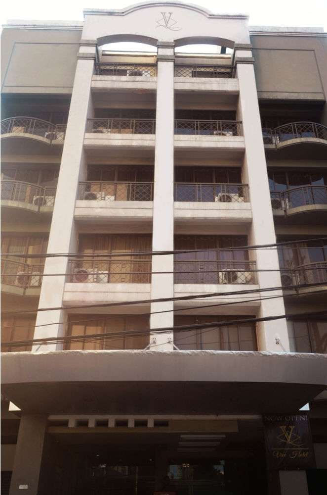 Vive Hotel Makati City Bagian luar foto